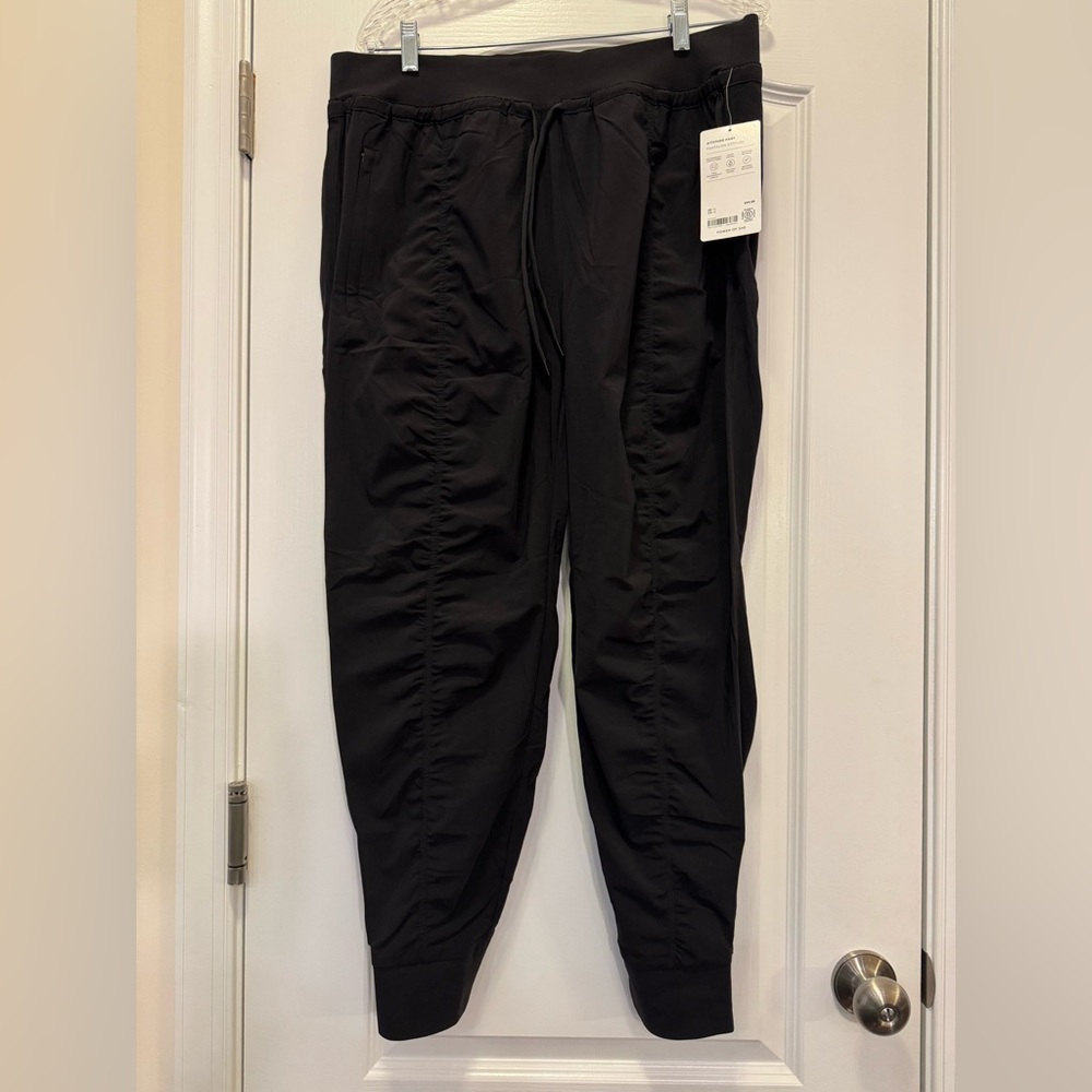 NWT Athleta Attitude Pant - black ruched active joggers